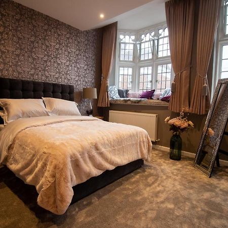 The Most Central Apartment In Canterbury Stunning Interiors, Fully Equipped, City Views And Free Wifi! Eksteriør billede
