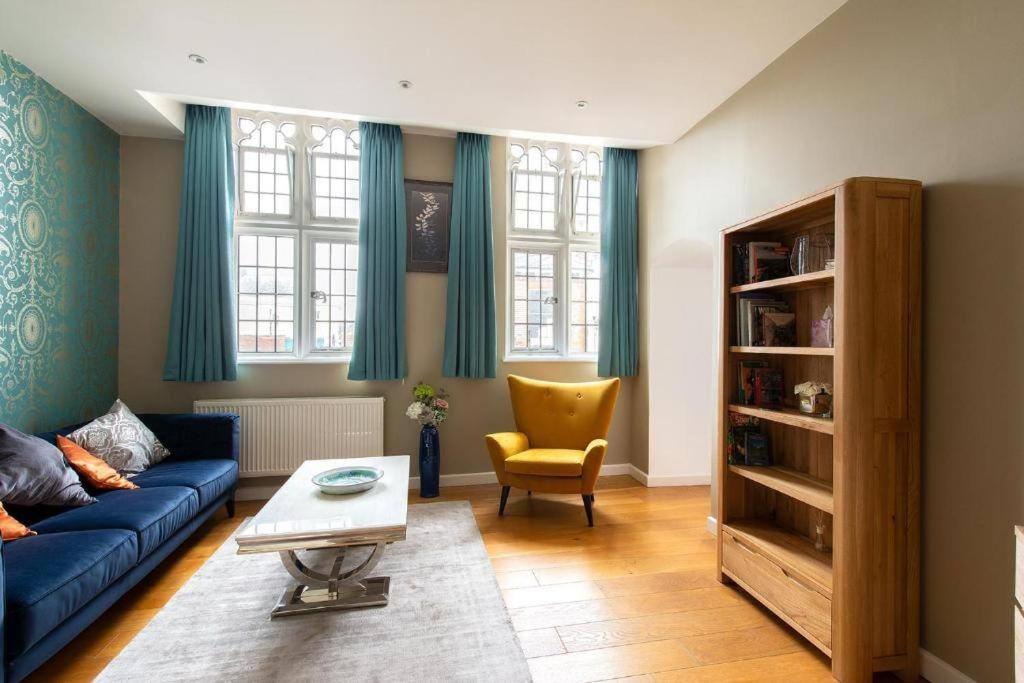 The Most Central Apartment In Canterbury Stunning Interiors, Fully Equipped, City Views And Free Wifi! Eksteriør billede