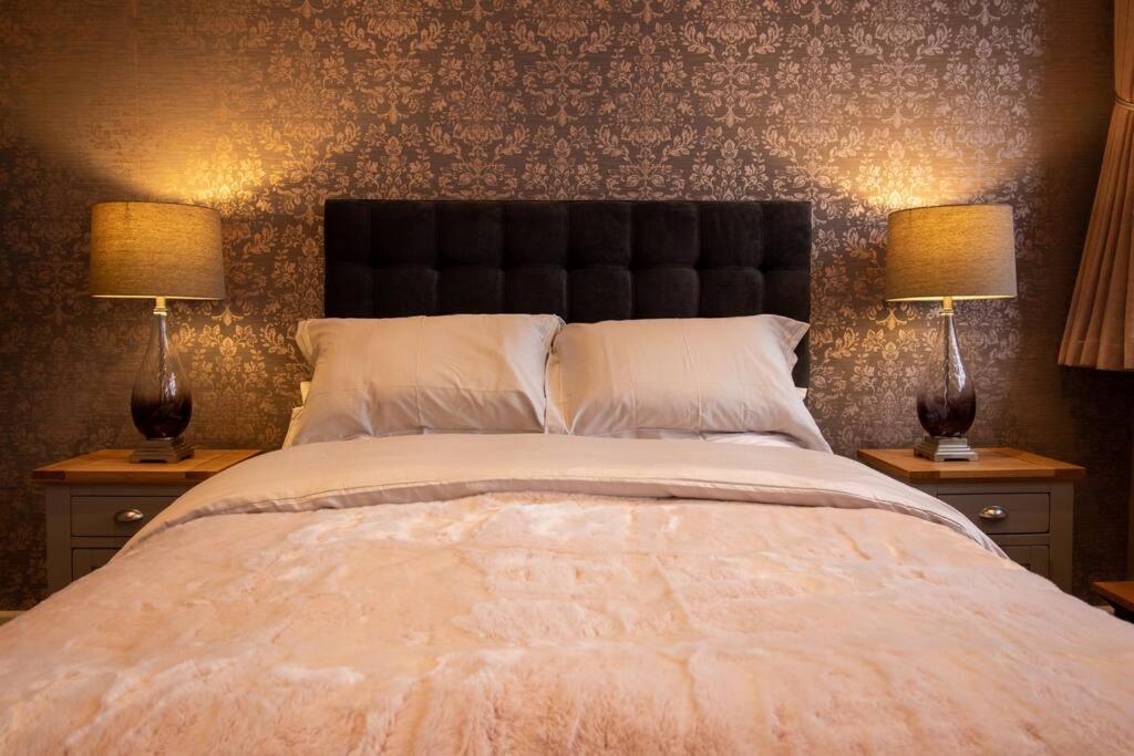 The Most Central Apartment In Canterbury Stunning Interiors, Fully Equipped, City Views And Free Wifi! Eksteriør billede