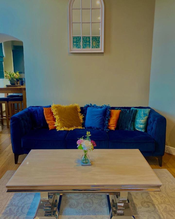The Most Central Apartment In Canterbury Stunning Interiors, Fully Equipped, City Views And Free Wifi! Eksteriør billede