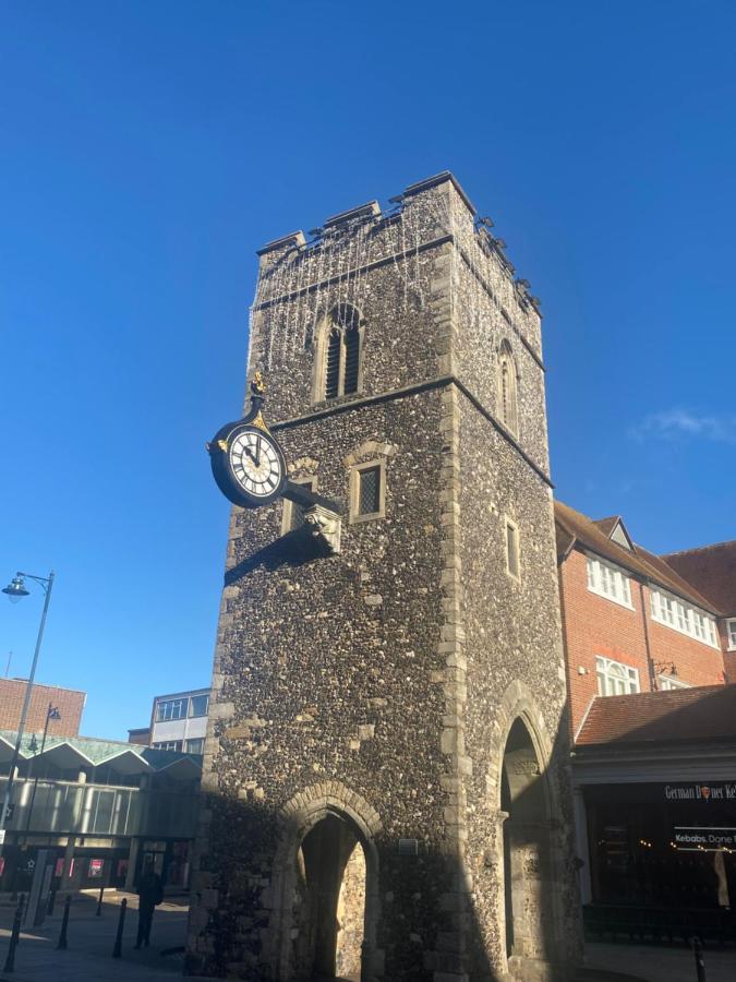 The Most Central Apartment In Canterbury Stunning Interiors, Fully Equipped, City Views And Free Wifi! Eksteriør billede