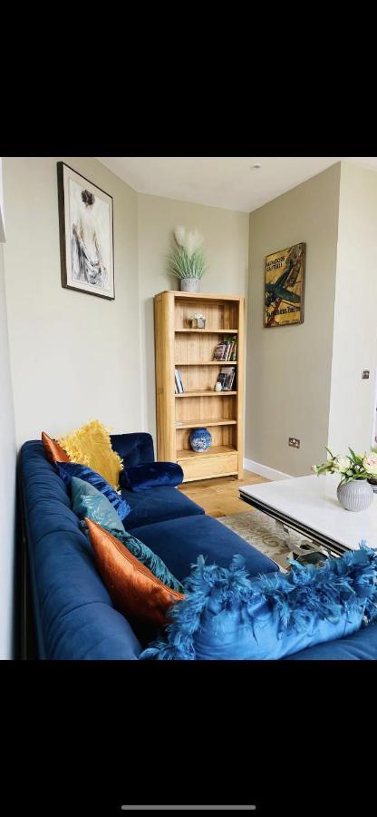 The Most Central Apartment In Canterbury Stunning Interiors, Fully Equipped, City Views And Free Wifi! Eksteriør billede